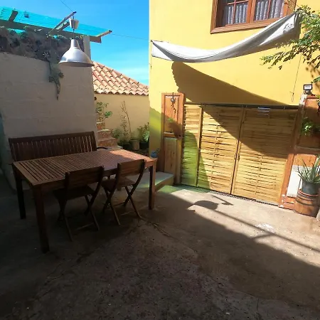 Two-bedroom House At Lila * Puerto de la Cruz