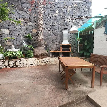 Two-bedroom House At Lila * Puerto de la Cruz (Tenerife)